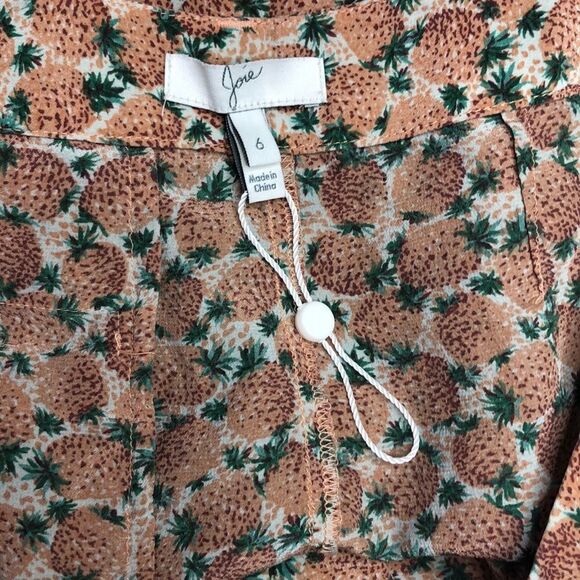 Joie Barnaby Beige Pineapple Print Silk Shorts Size 6 - Picture 6 of 7